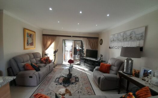 TWO BEDROOM SECTIONAL TITLE, PET FRIENDLY TOWNHOUSE IN THE SECURE RIVERSANDS LIFESTYLE AND RETIREMENT ESTATE