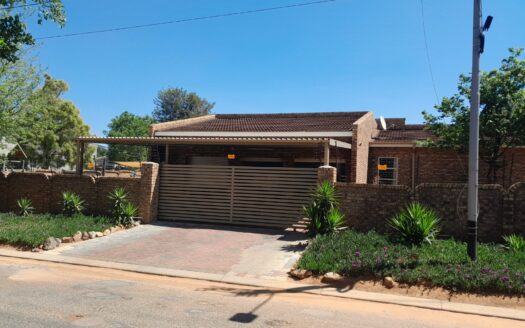 Low-Maintenance Five-Bedroom Facebrick Home for Sale in Jordaan Park