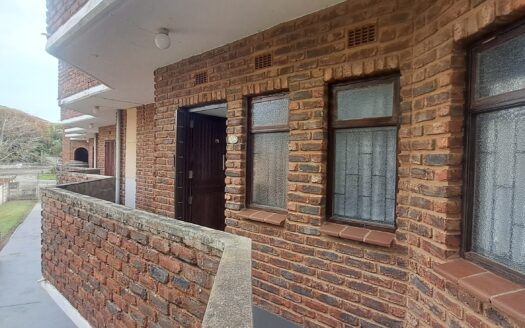 2 Bedroom, 2 Bathroom Holiday Investment in Uvongo/ KZN