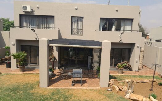 Modern Family Living with Extra Space & Secure Comfort in Heidelberg Central