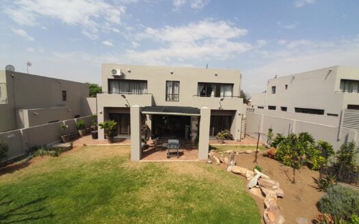 Modern Family Living with Extra Space & Secure Comfort in Heidelberg Central