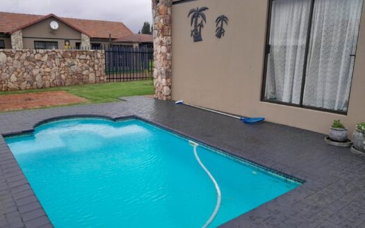 MODERN, CHARMING LOCK-UP AND GO TWO-BEDROOM HOME IN A SECURE BERGSIG COMPLEX WITH POOL