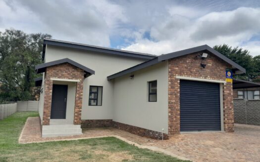 MODERN THREE-BEDROOM FAMILY HOME IN UPPER RENSBURG