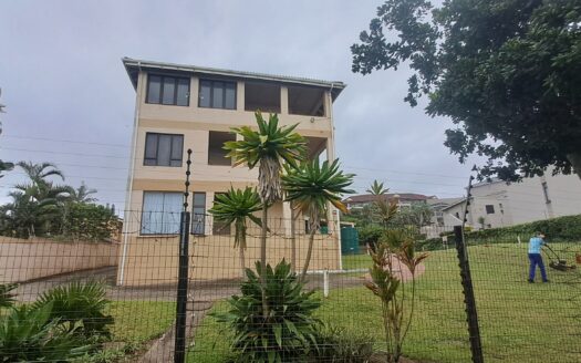 2 Bedroom Apartment in Ramsgate-Kwazulu Natal