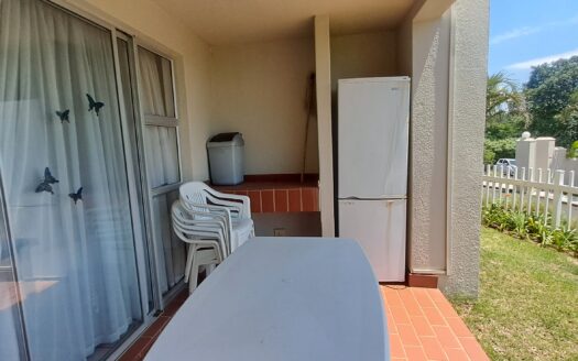 2 Bedroom Apartment / Flat for Sale in Uvongo Beach
