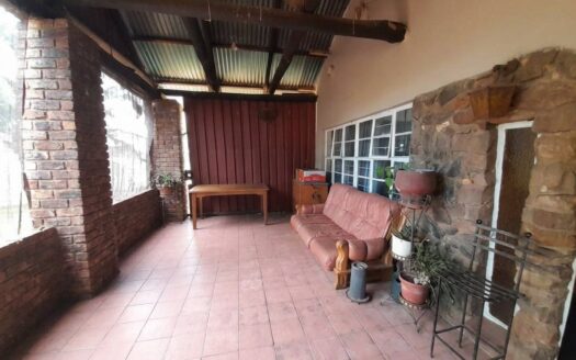 Spacious Three-Bedroom Family Home on a Large Corner Stand – Endless Potential in Upper Rensburg