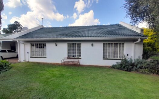 Welcoming Bergsig Three-Bedroom Townhouse with Pool and Garden