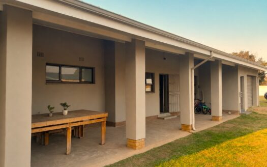 Spacious Three-Bedroom Family Home on a Large 1,487m² Corner Stand with Borehole, Excellent Security & Endless Potential