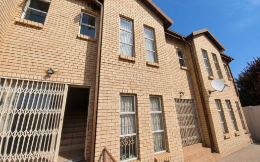 Prime Investment Opportunity – Residential Property with Existing Student Accommodation Potential in Extension 5, Heidelberg